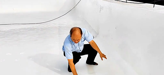 细节控巡检：屋面管根、转角无死角，这才是靠谱的翻新工艺